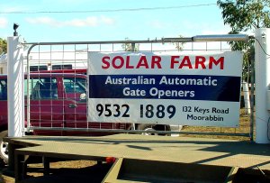 tsolarfarm1.jpg (22906 bytes)
