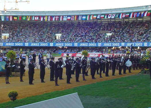 2brassband.jpg (65550 bytes)